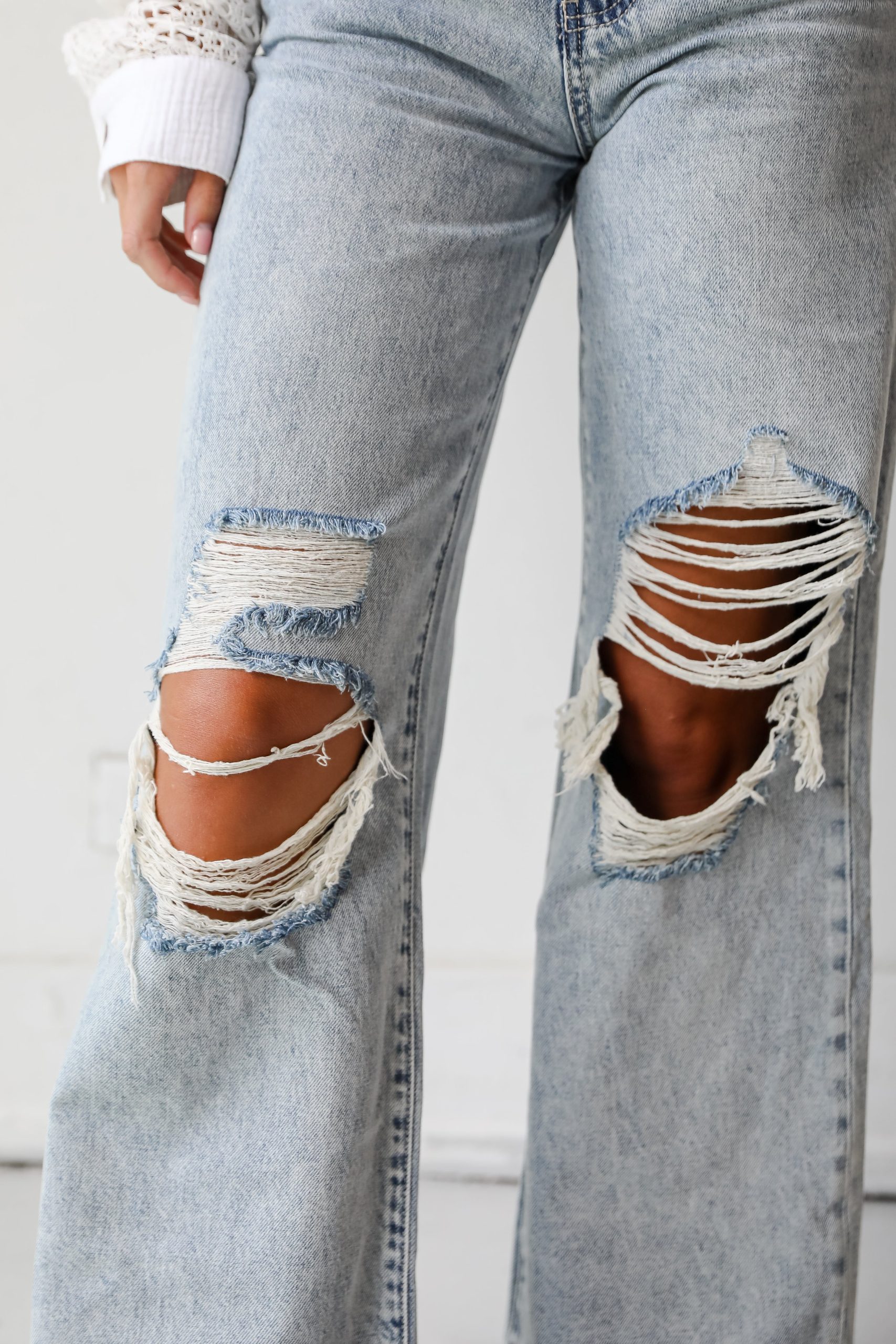 shopdressup_distressed_denim_jeans-4_d184927c-3454-408f-8267-f98a1a85b02a.jpg