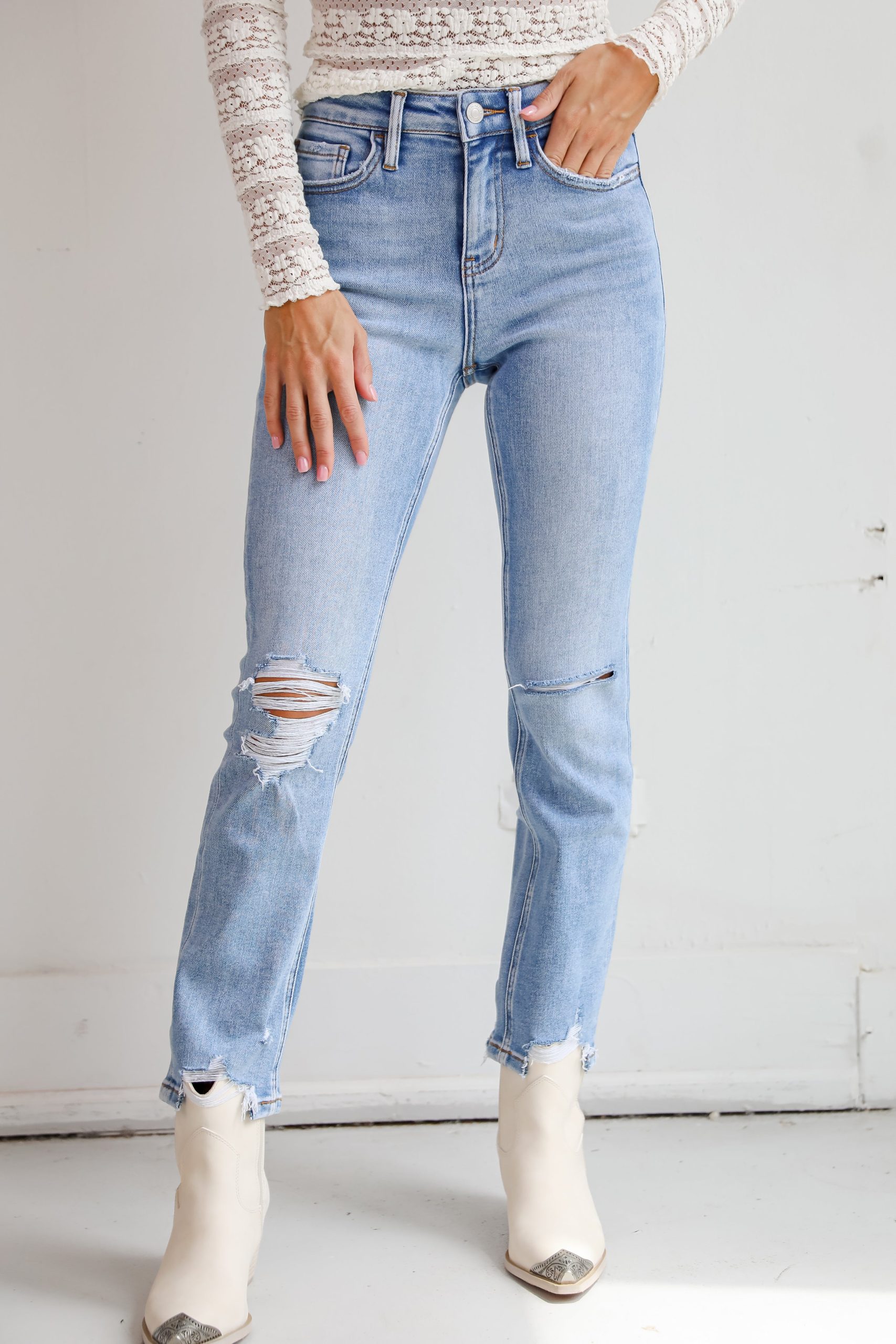 shopdressup_distressed_denim_jeans-4_fd583944-88f0-4bf4-8a42-89e057a326d9.jpg