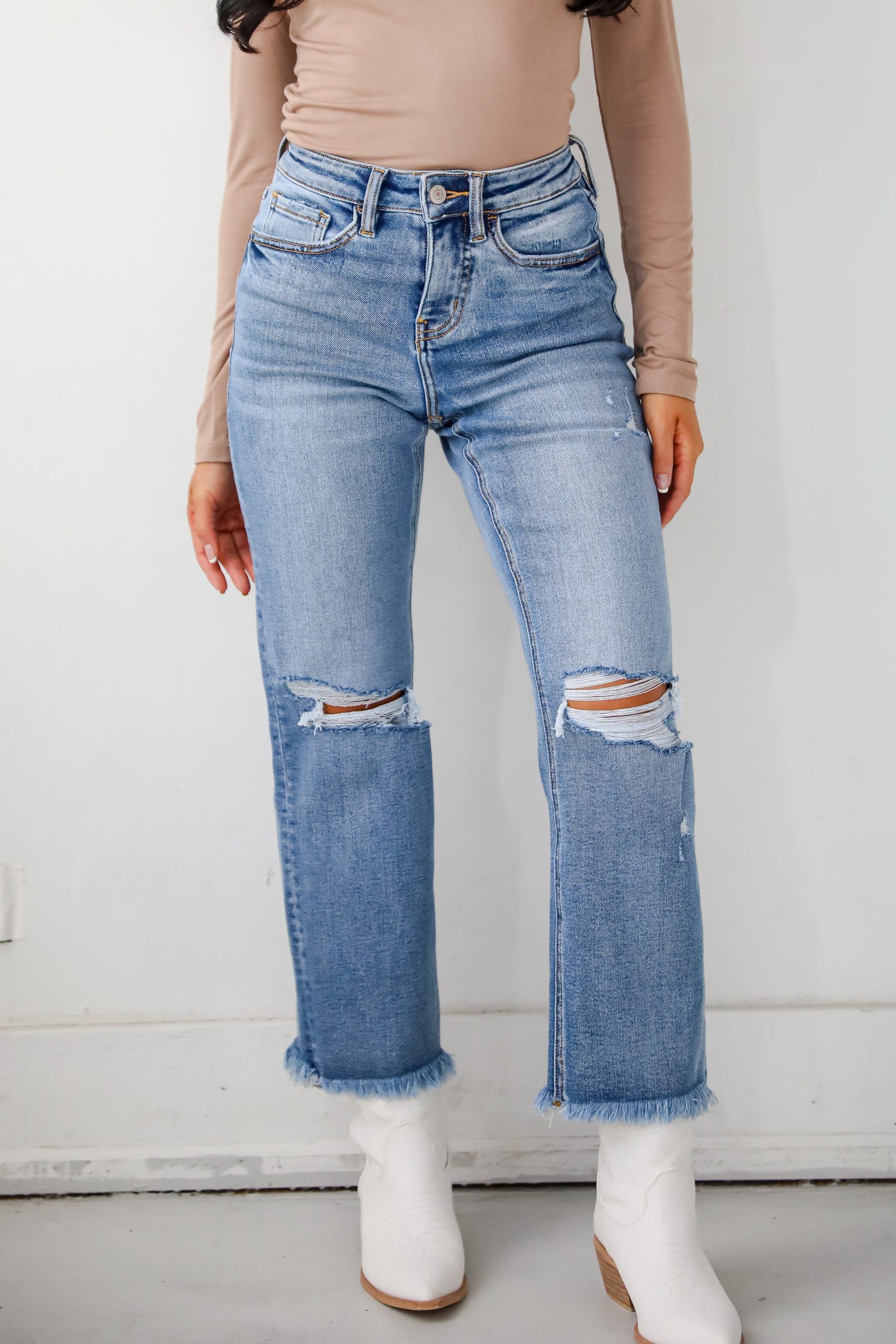 shopdressup_medium_wash_jeans-2_45c22d3d-0cee-4f27-b902-79eca0fa8c6f.jpg